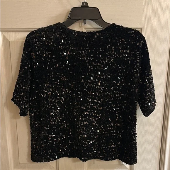 NWT Steve Madden Black Sequin Crop Top - Picture 2 of 3